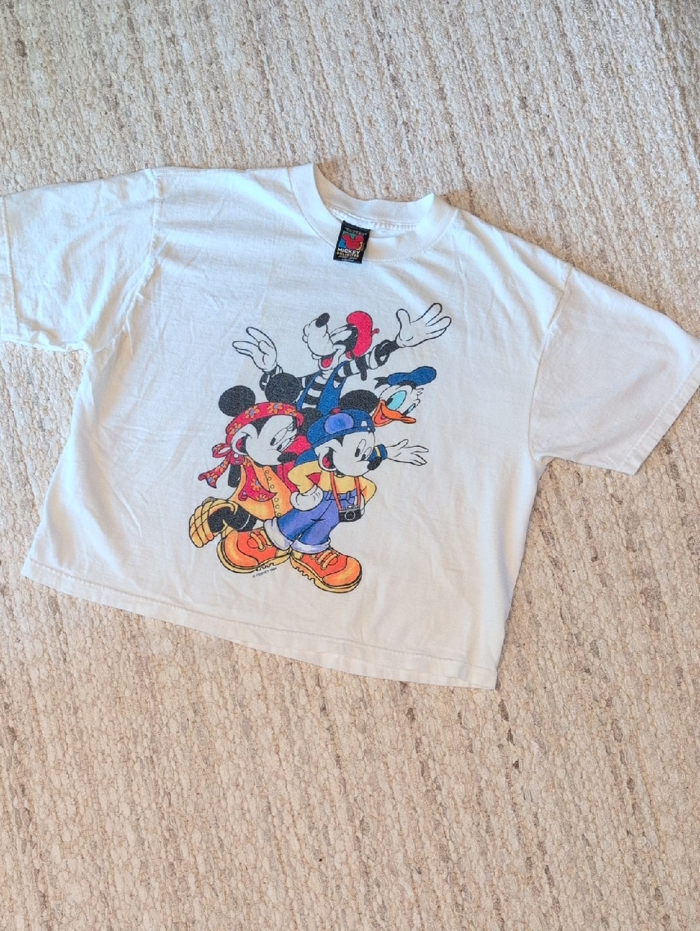 Vintage 90's Disney White Graphic Kids Tee with Mickey & Friends Slightly Croppe